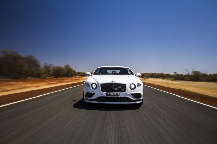 VIDEO: Bentley Continental GT Speed hits 331 km/h top speed on a public highway, Down Under 404310