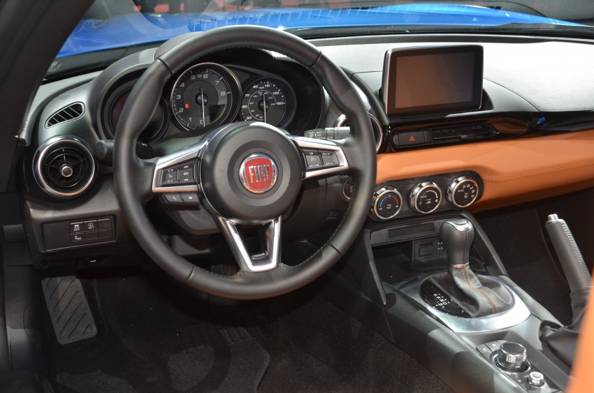 2017 Fiat 124 Spider – Mazda MX-5 gets an Italian job 410974