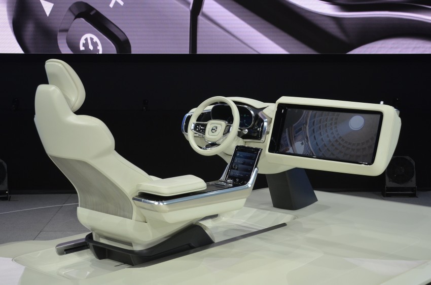 Volvo Concept 26 previews autonomous car cabin 411137