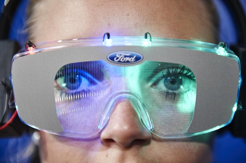 Ford’s Drugged Driving Suit simulates driving under the influence of drugs – weed, cocaine, heroin, esctasy 411676