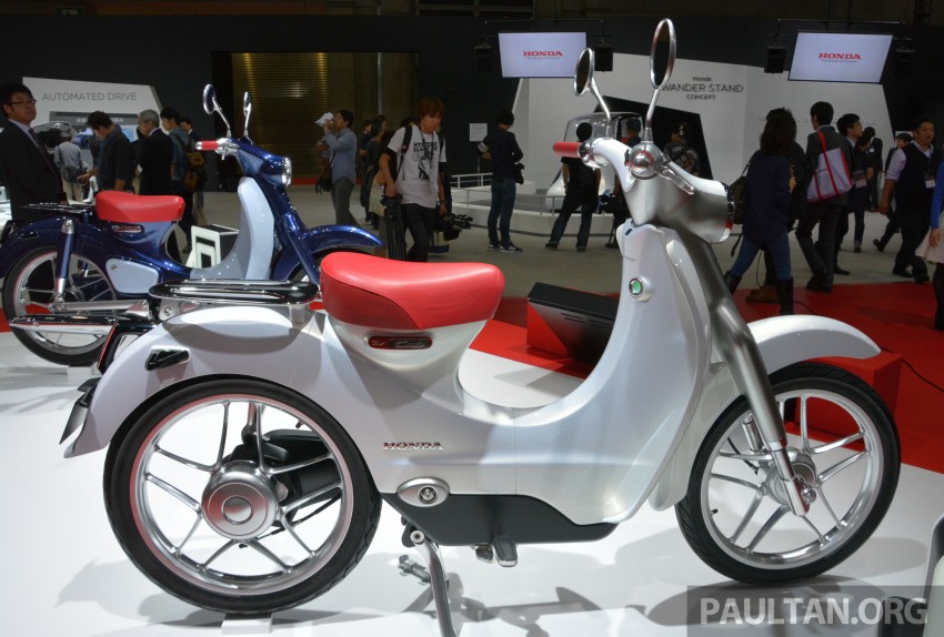 Tokyo 2015: Honda Super Cub Concept and EV Cub Concept – leading the parade of two-wheelers 402387