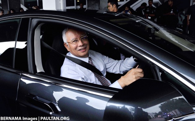 Malaysians to be ‘gifted’ with higher car prices, <em>rakyat</em> should not have to bear Proton’s problems – Najib