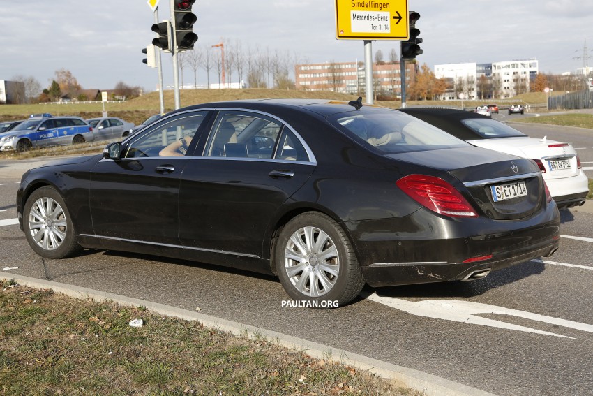 SPIED: W222 Mercedes-Benz S-Class facelift testing 407376