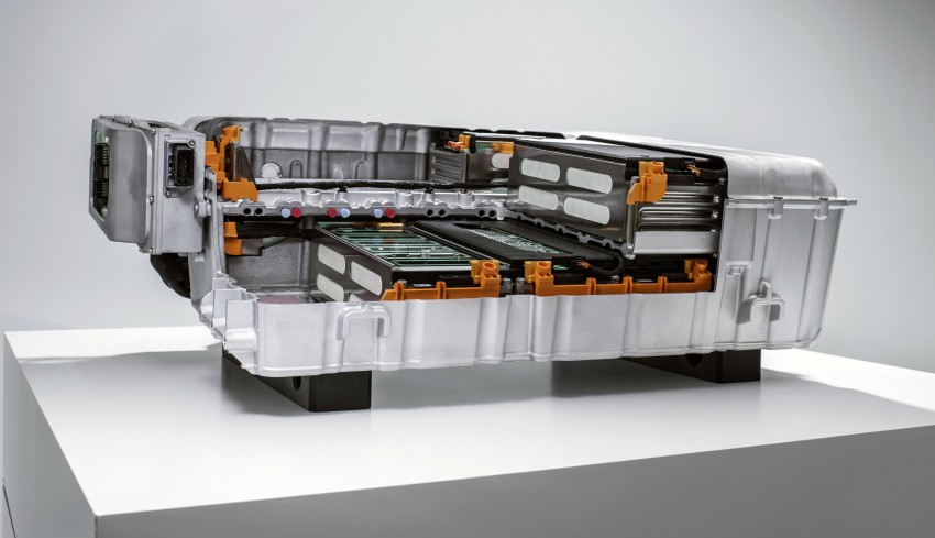 Audi finds new roles for old hybrid traction batteries 408806
