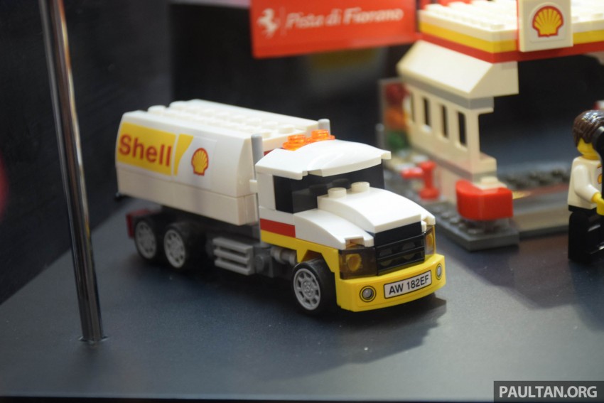Shell V-Power Lego Collection launched in Malaysia 403419