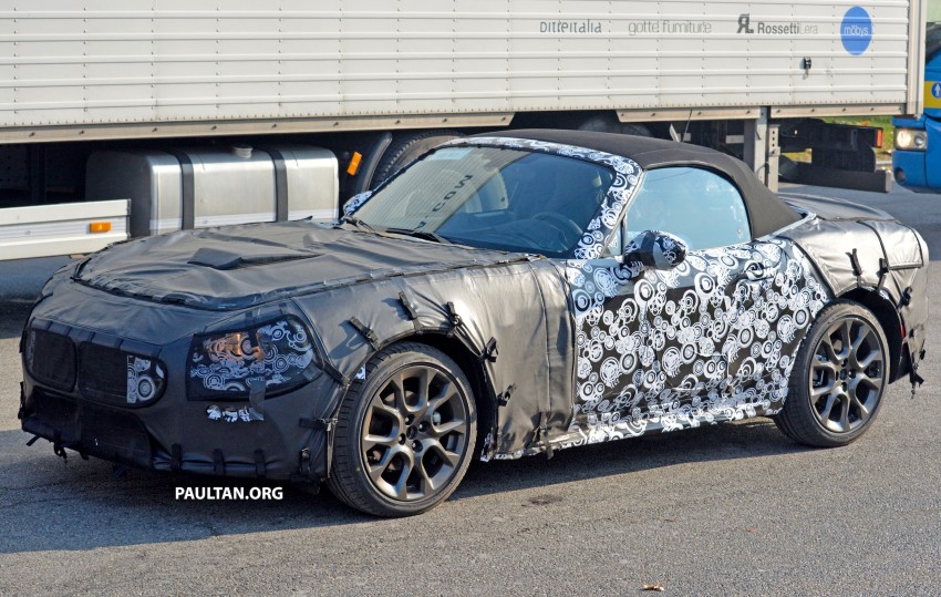 SPYSHOTS: Fiat 124 Abarth Spider takes to the streets 417867