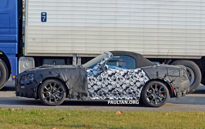 SPYSHOTS: Fiat 124 Abarth Spider takes to the streets 417869