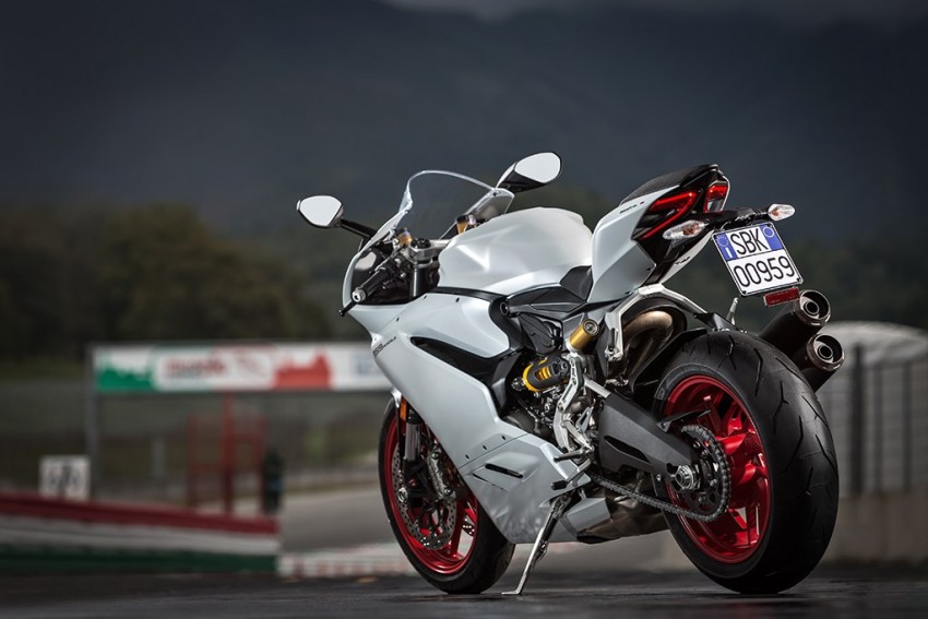 2016 Ducati 959 Panigale now plays by Euro 4 rules 420010