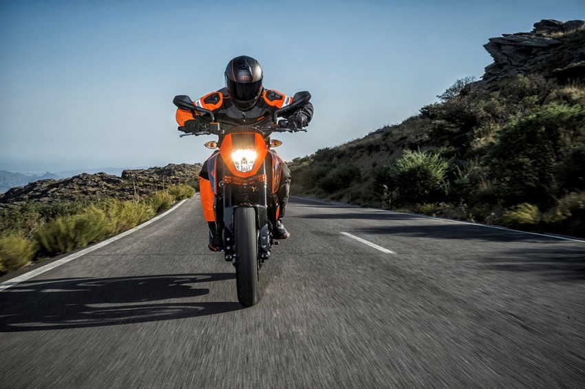 New 2016 KTM Super Duke GT, 690 Duke and Duke R 421633