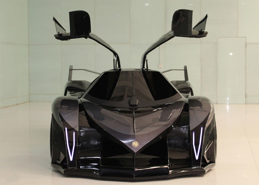 Devel Sixteen’s V16 quad-turbo engine makes 4,515 hp 417916