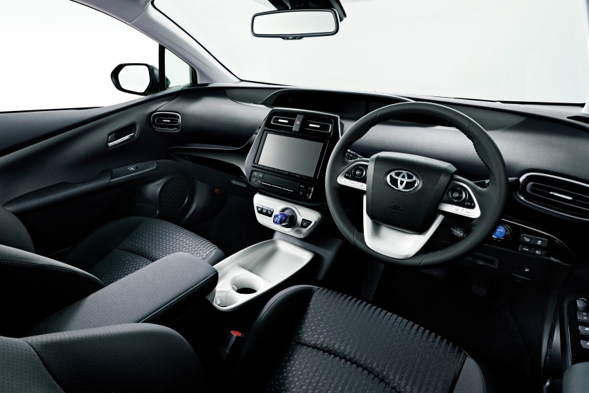 2016 Toyota Prius goes on sale in Japan – 40.8 km/l! 418012
