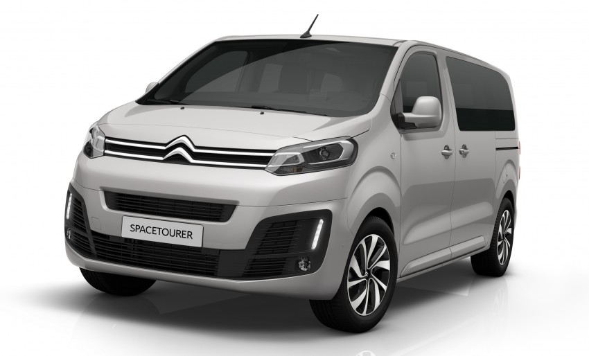 Toyota ProAce, Citroen SpaceTourer and Peugeot Traveller – a case of all for one, and one for all 414867