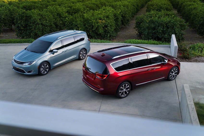 2017 Chrysler Pacifica debuts at NAIAS – Town & Country replacement now comes in hybrid flavour 426879