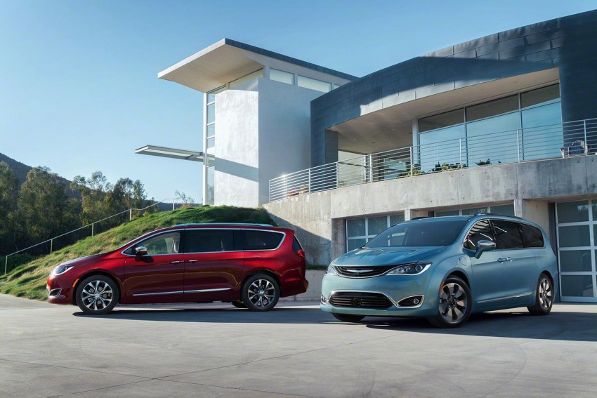 2017 Chrysler Pacifica debuts at NAIAS – Town & Country replacement now comes in hybrid flavour 426885