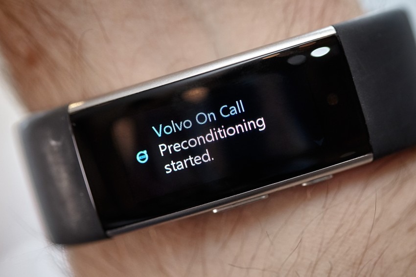 Volvo reveals wearable-enabled voice control system 425106