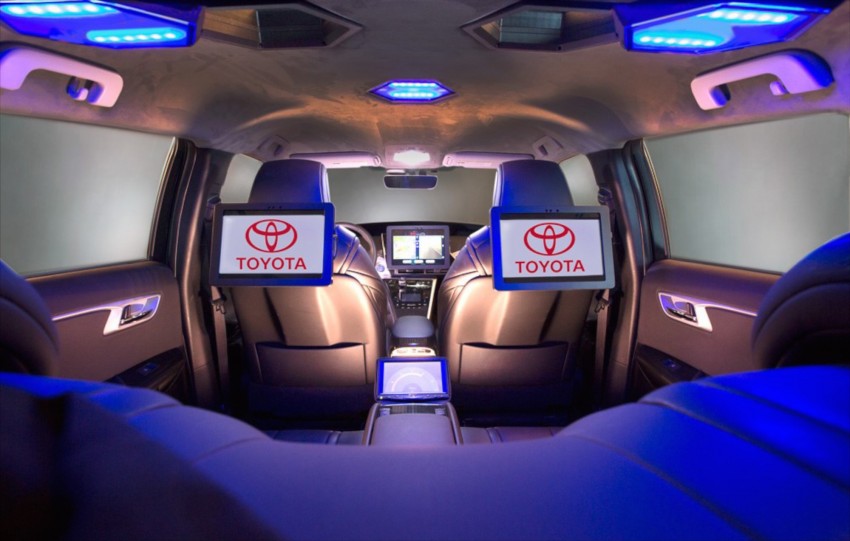 Toyota Mirai with satellite tech revealed at Detroit 428063