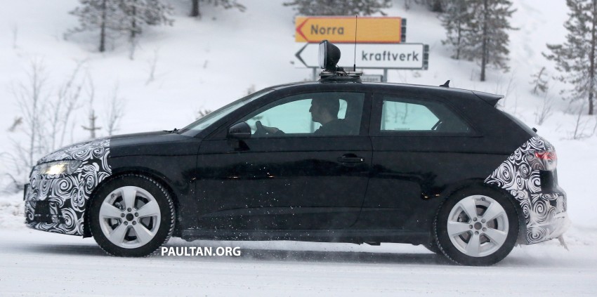 SPIED: Audi A3 hatch facelift smiles for the camera 427018