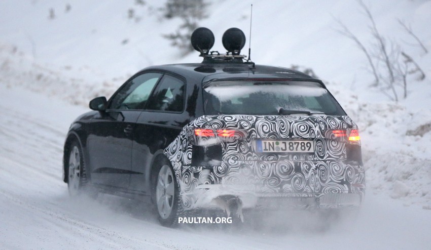 SPIED: Audi A3 hatch facelift smiles for the camera 427022