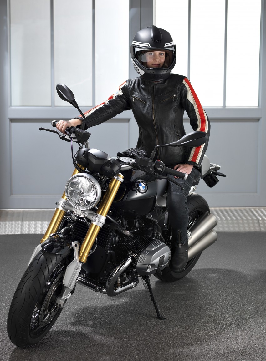 BMW Motorrad unveils laser light and HUD helmet 425152