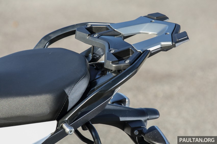 REVIEW: BMW R1200R – iron fist in an iron glove 431332