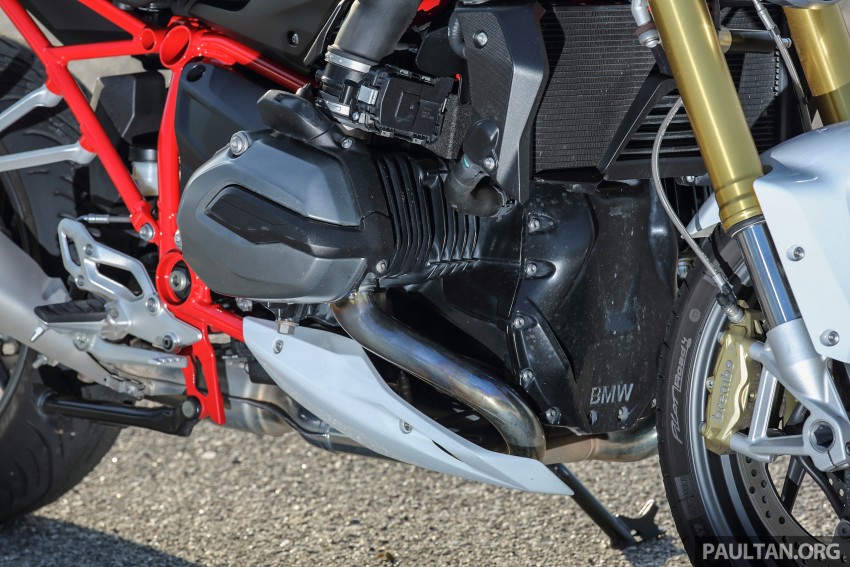 REVIEW: BMW R1200R – iron fist in an iron glove 431319