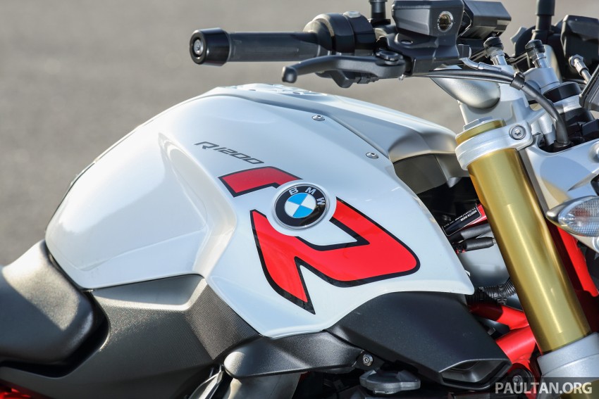 REVIEW: BMW R1200R – iron fist in an iron glove 431320