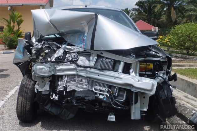 Elakkan kemalangan dengan kereta polis – Zahid