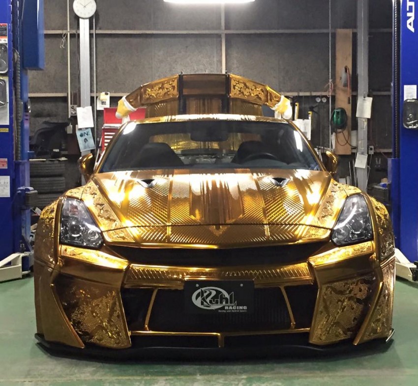 Kuhl Racing and Artisizawa Project Nissan GT-R revealed – the “engraved goldmetal paint Godzilla” 425891