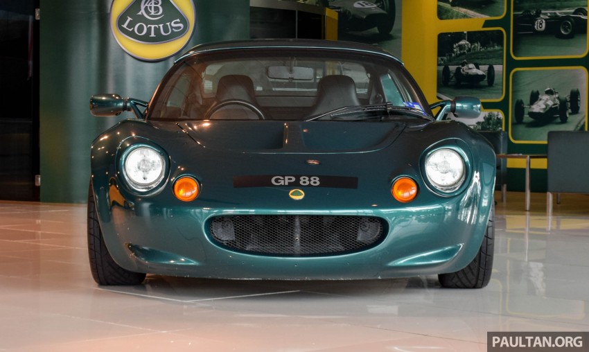 Lotus Elise with Petronas E01e engine on display 430954