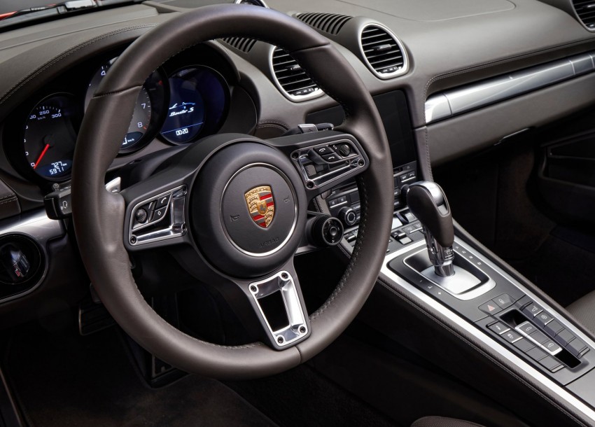 Porsche 718 Boxster revealed – turbo flat-four engines Image #434708