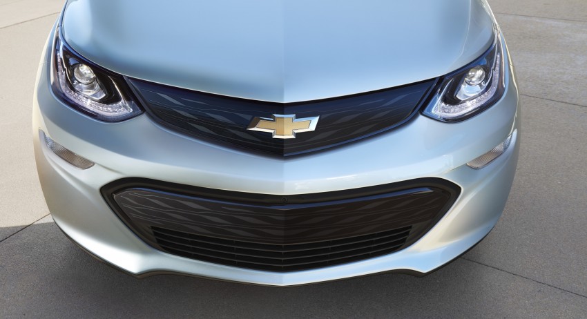 2017 Chevrolet Bolt EV debuts at CES – 320 km range 425731