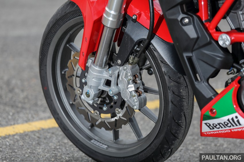 REVIEW: Benelli TnT25 – low-cost, stylish city riding 448447
