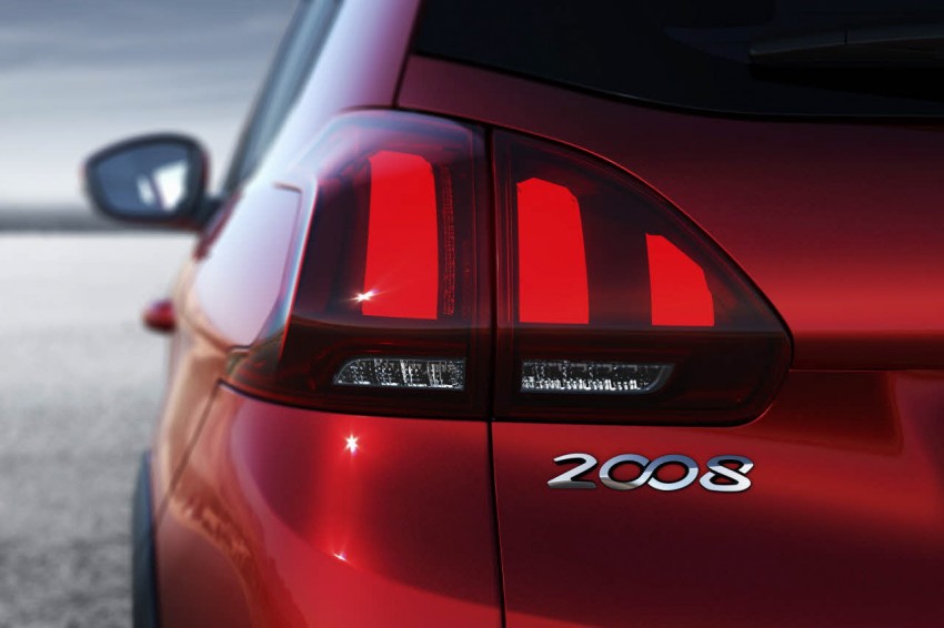 Peugeot 2008 facelift debuts – new engines, GT Line Image #444042