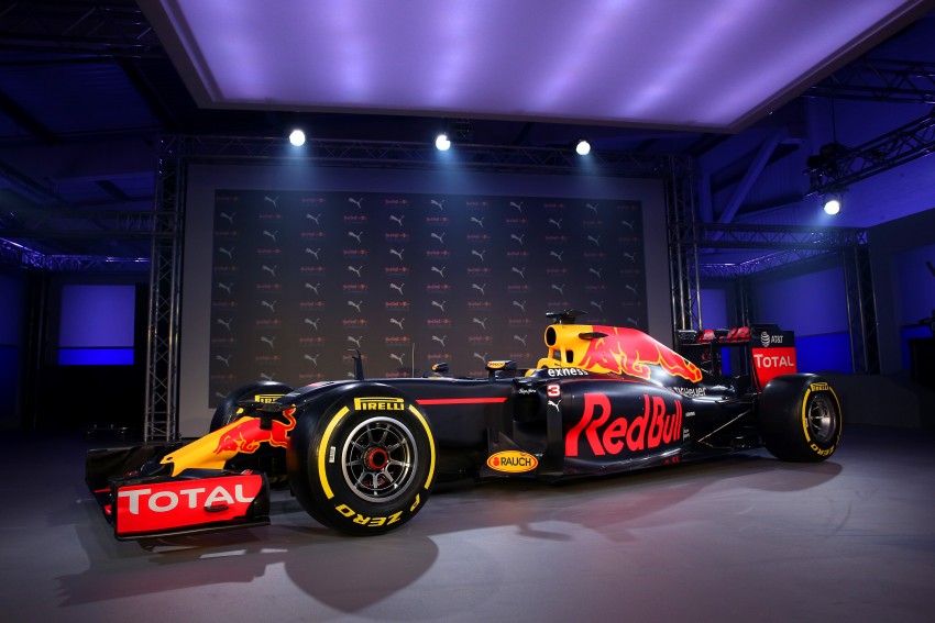 VIDEO: Red Bull Racing and Puma unveil 2016 livery 443781