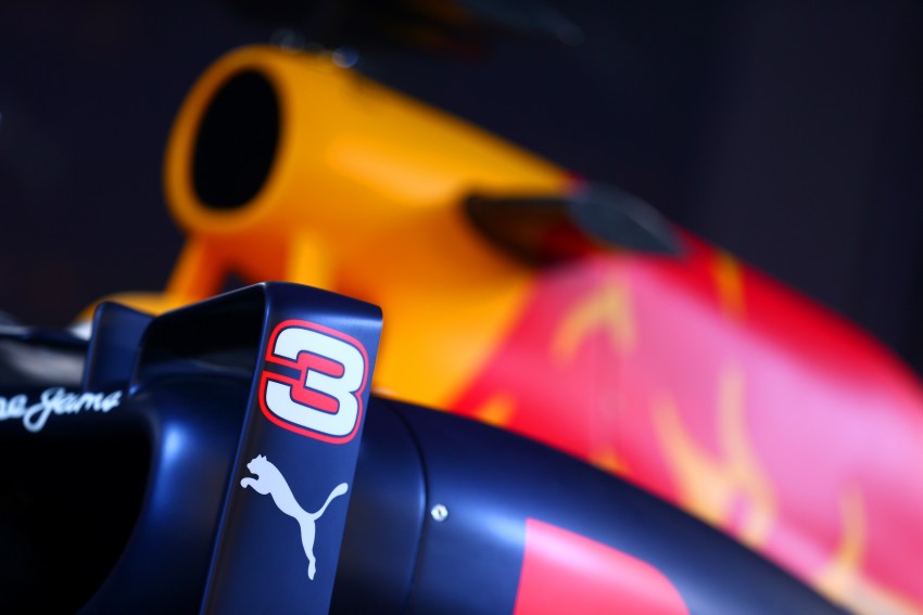 VIDEO: Red Bull Racing and Puma unveil 2016 livery 443789