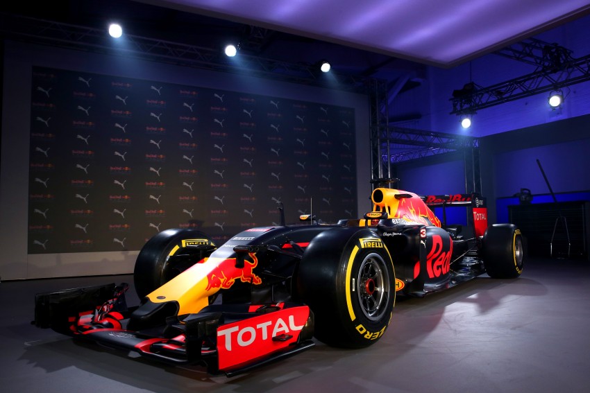 VIDEO: Red Bull Racing and Puma unveil 2016 livery 443792