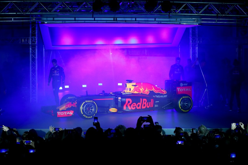 VIDEO: Red Bull Racing and Puma unveil 2016 livery 443794