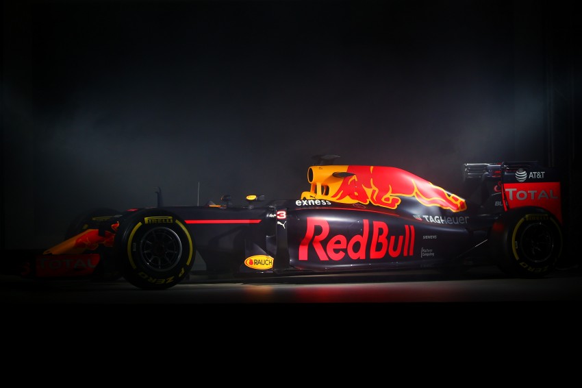 VIDEO: Red Bull Racing and Puma unveil 2016 livery Image #443797