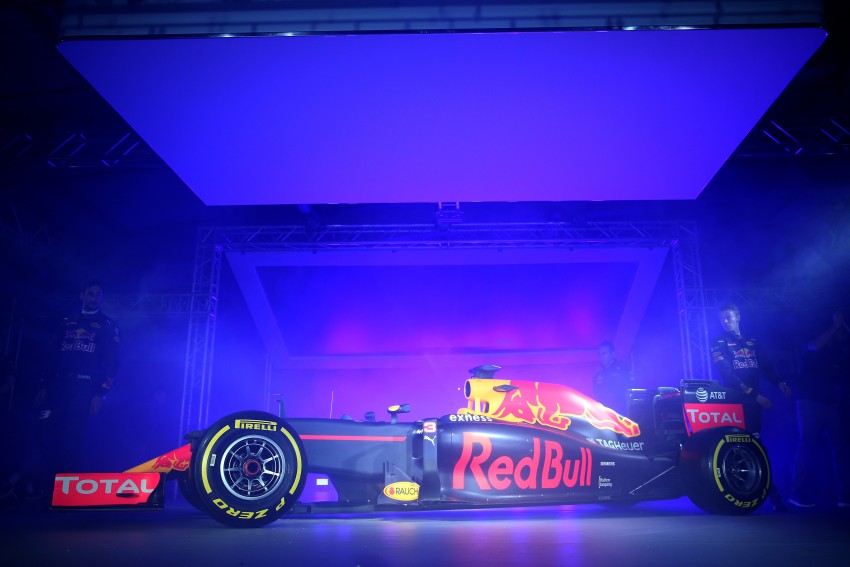 VIDEO: Red Bull Racing and Puma unveil 2016 livery Image #443775