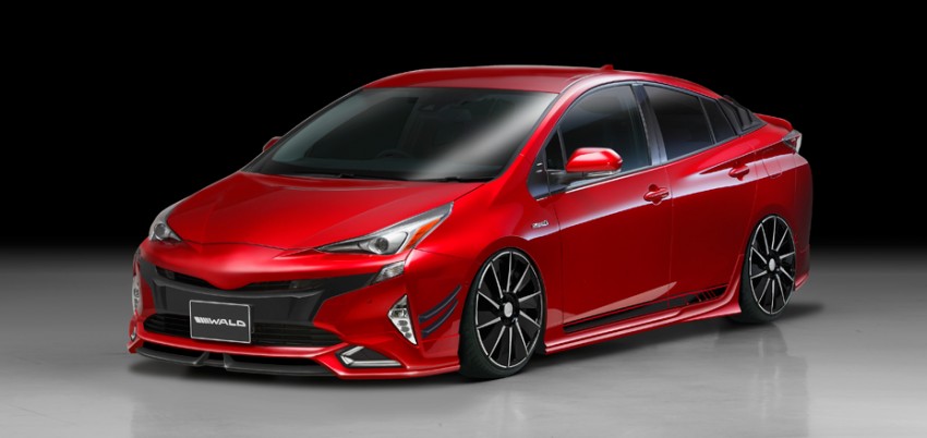 2016 Toyota Prius rendered with Wald’s Sport Line kit 442827