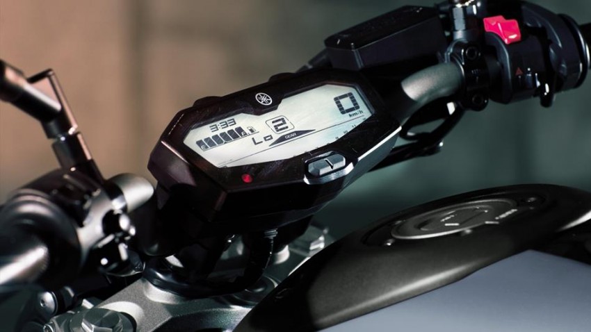 2016 Yamaha MT-07 “Moto Cage” Night Fluo revealed 447316