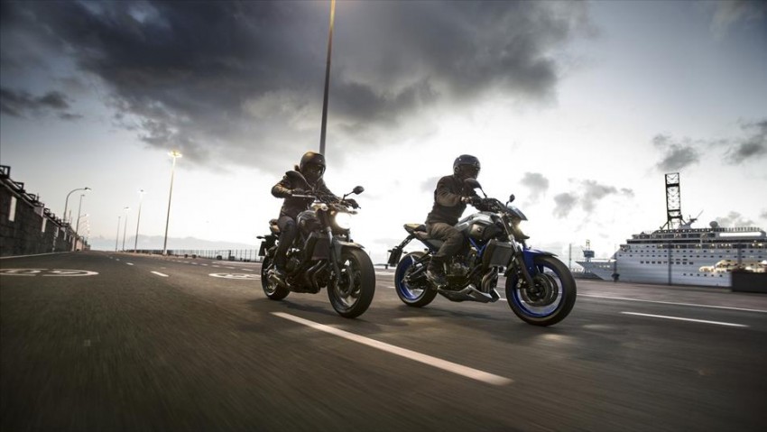 2016 Yamaha MT-07 “Moto Cage” Night Fluo revealed 447295