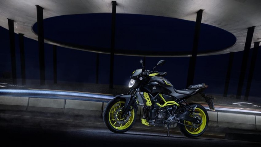 2016 Yamaha MT-07 “Moto Cage” Night Fluo revealed 447325