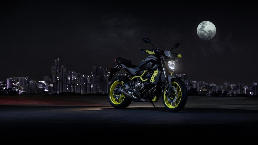 2016 Yamaha MT-07 “Moto Cage” Night Fluo revealed 447326