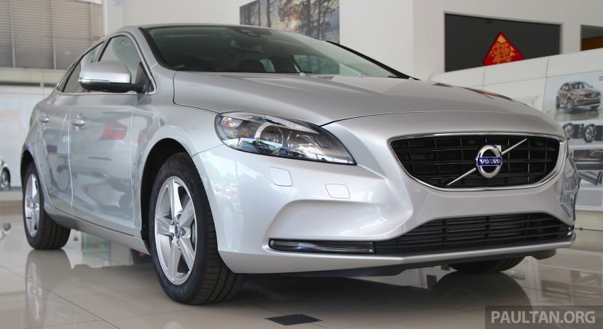 Volvo V40 T4 with Drive-E 2.0, limited units – RM176k 445499