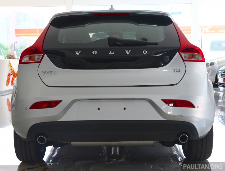 Volvo V40 T4 with Drive-E 2.0, limited units – RM176k 445508