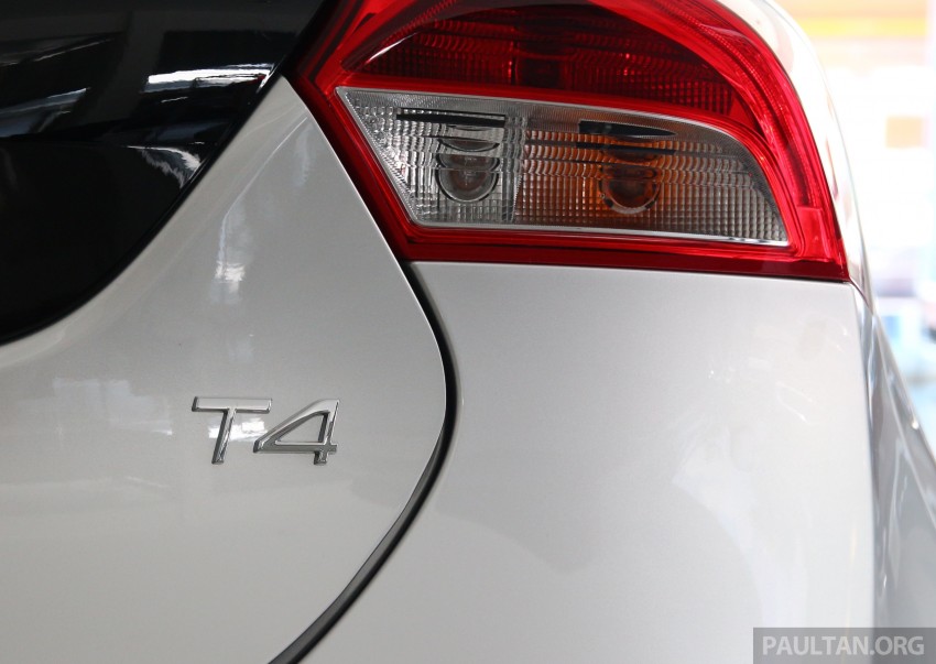 Volvo V40 T4 with Drive-E 2.0, limited units – RM176k 445510