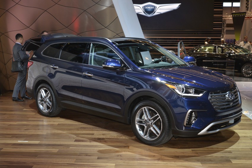2017 Hyundai Sante Fe and Sante Fe Sport for the US 440678