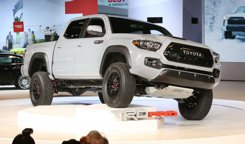 2017 Toyota Tacoma TRD Pro – tougher look and feel 440125