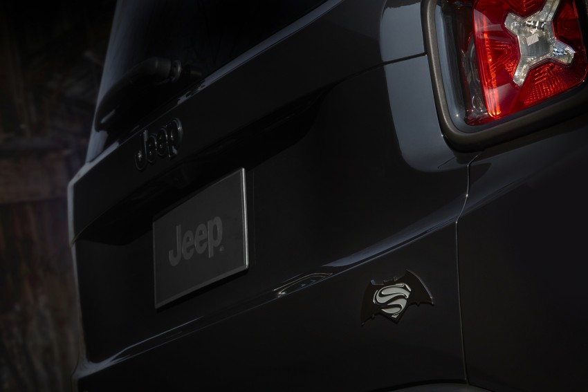 Jeep Renegade <em>Dawn of Justice</em> Special Edition debuts 446405